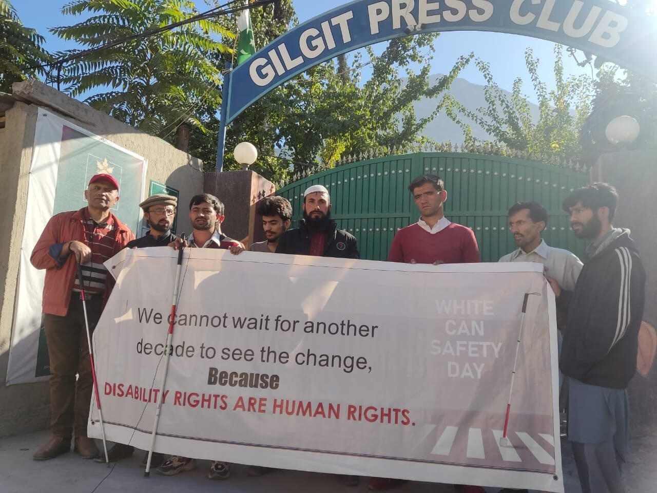 protest blind persons
